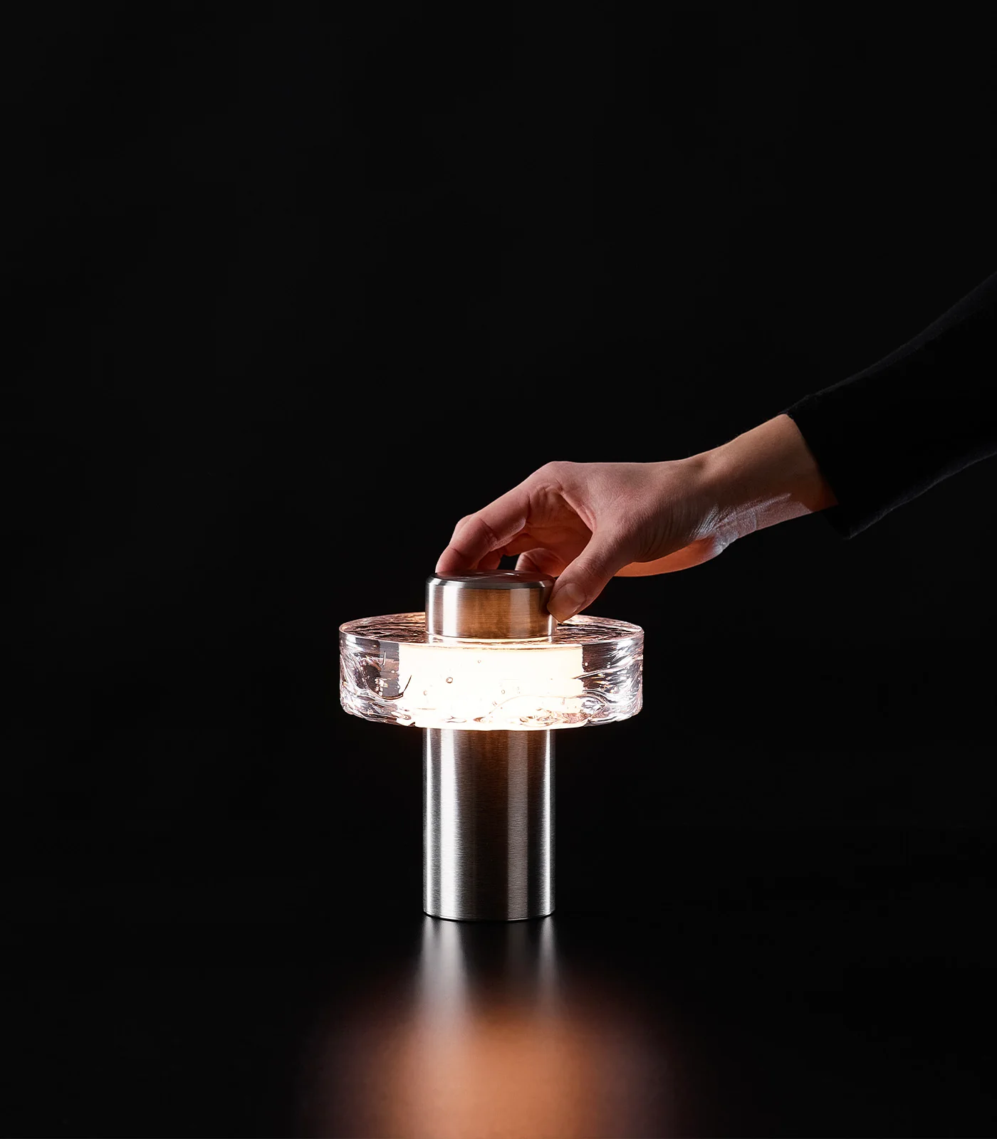 Ollo Table Lamp - Image 4